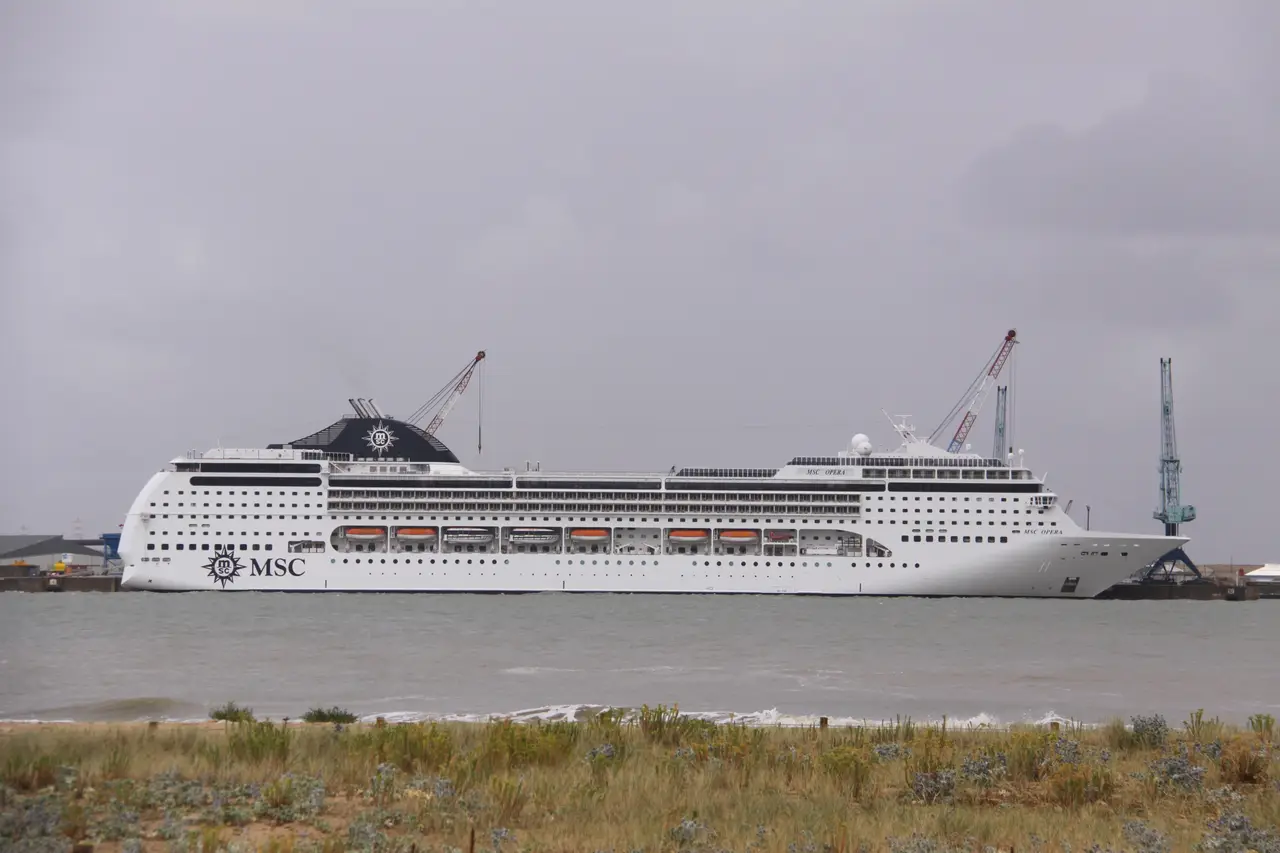 Le paquebot MSC Opera.