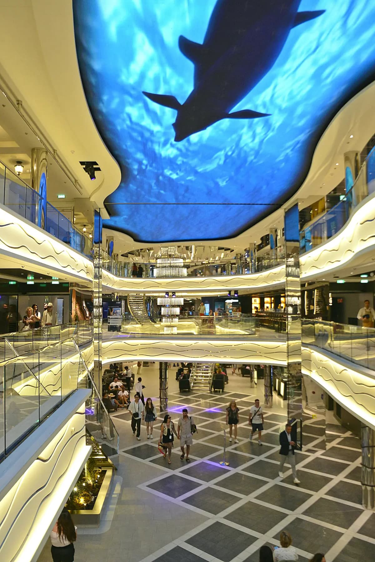 Le pont principal du MSC World Europa.