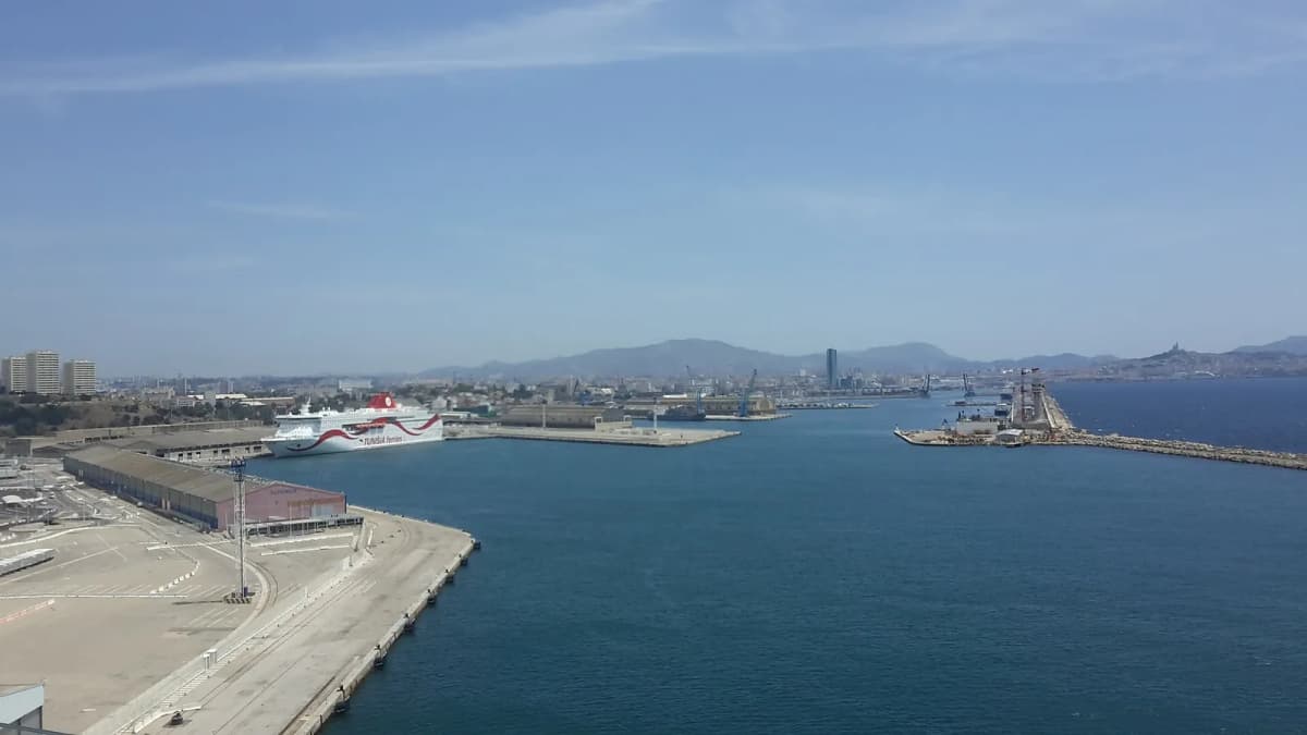 Le terminal de croisière de Marseille, vu depuis le Symphony of the Seas.